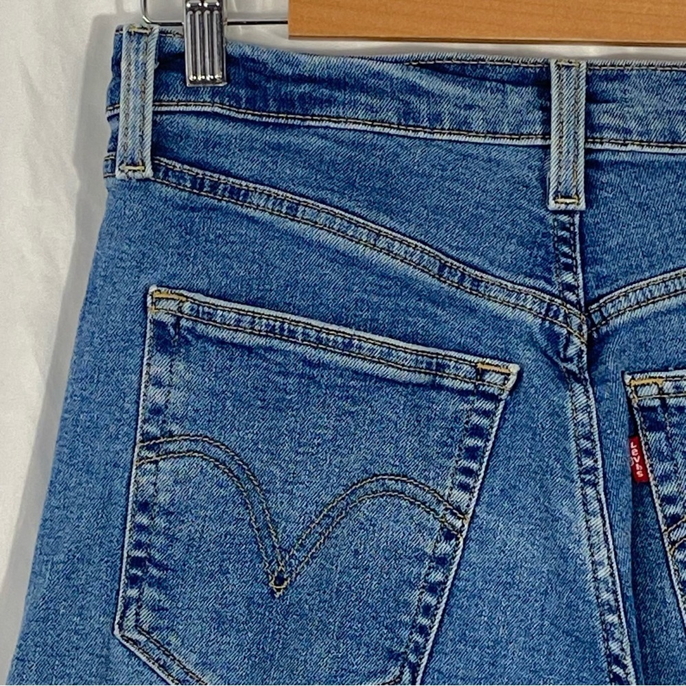 Levi Ribcage Straight Ankle Women’s Blue Denim Jeans Size 29 - Picture 11 of 16